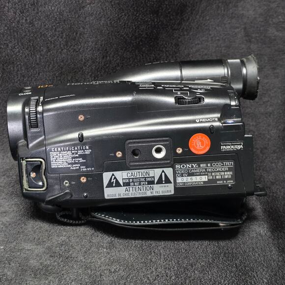 SONY Video Camera Recorder CCD-TRV91 Camcorder Charger Batteries & Videotape - Picture 7 of 16